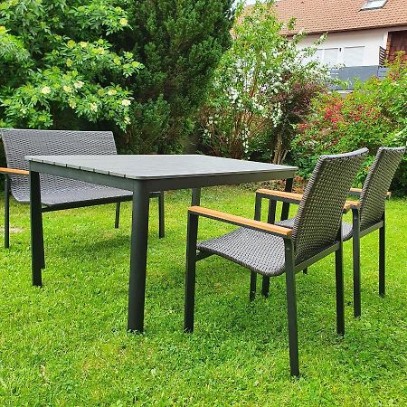 Alte Backstube - Ferienwohnung Huettenstube Und Ferienzimmer Auszeit Erkenbrechtsweiler Exterior photo